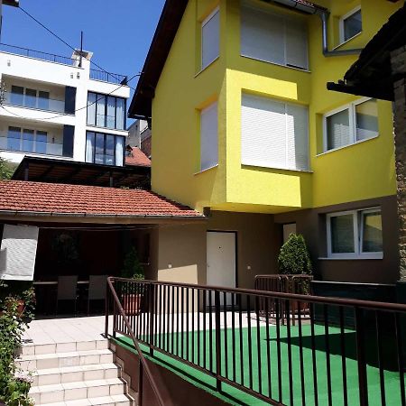 Dino'S Apartment Sarajevo Exterior photo
