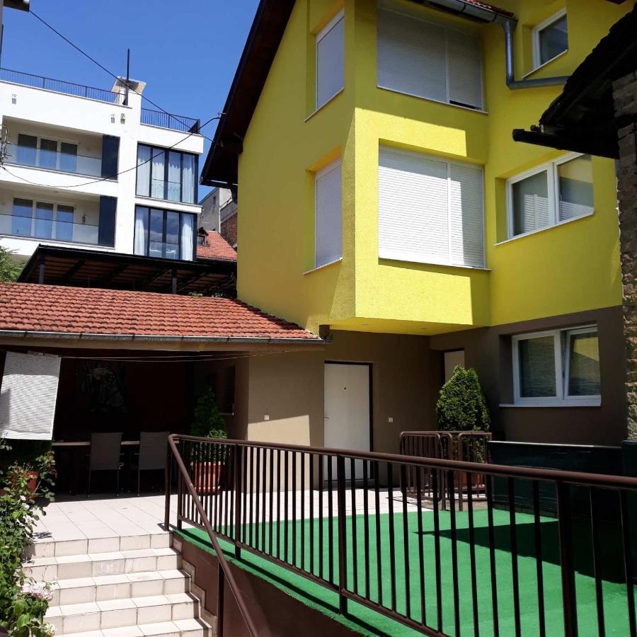Dino'S Apartment Sarajevo Exterior photo